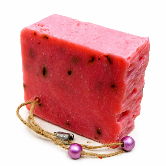 Kaltgerührte Seife Wildrose 150 g – Blumige Schafmilchpflege mit sanfter Peeling-Note | mykima®